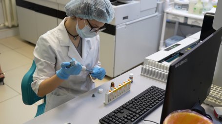 Восьмое место в России на рынке гослабораторий занимает лаборатория Центра СПИД на Камчатке 5