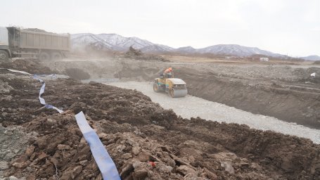 Мэр Петропавловска-Камчатского посетил строящуюся дорогу на Халактырский пляж 2