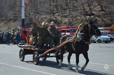 Пожарные Камчатки отметили 375-летний юбилей большим шоу 9