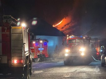 Полностью потушен пожар в поселке Паратунка на Камчатке 6 Полностью потушен пожар в поселке Паратунка на Камчатке 6