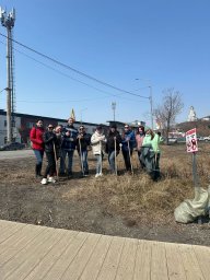 Продолжается весенняя уборка столицы Камчатки 4