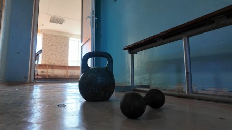 Новое напольное покрытие уложили в спортивной школе сельского поселения Апача на Камчатке 1 Новое напольное покрытие уложили в спортивной школе сельского поселения Апача на Камчатке 1