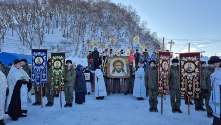 Традиционный крестный ход в честь Рождества Христова прошел вчера в столице Камчатки 3