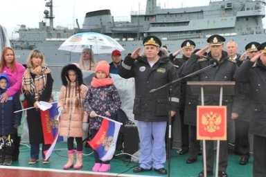 На Камчатке торжественно встретили моряков подводного ракетоносца «Новосибирск» 2