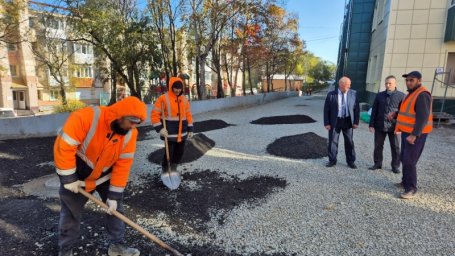 Работы по благоустройству микрорайона Мишенного-3 находятся на контроле властей Петропавловска-Камчатского 1