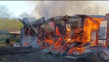 Сарай с живностью сгорел в поселке Коряки на Камчатке