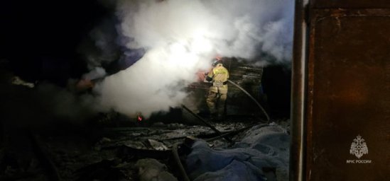 Сотрудники Следственного комитета устанавливают обстоятельства пожара в Раздольном на Камчатке 1