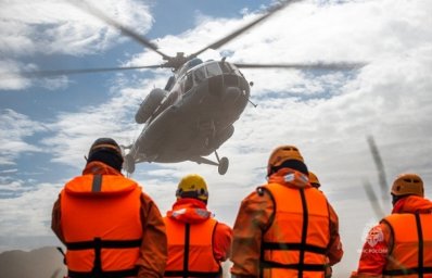 На Камчатке три человека выпали за борт судна, требуется срочная эвакуация. Легенда учений 1