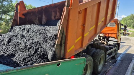 Работы по ямочному ремонту улично-дорожной сети продолжаются в Петропавловске-Камчатском 4