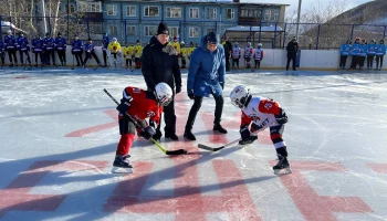 В столице Камчатки прошла церемония открытия ежегодных соревнований по хоккею с шайбой среди учащихся
