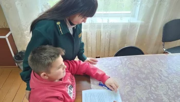 Школьникам Атласова на Камчатке рассказали о лесных профессиях