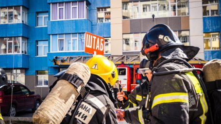 Спасение на высоте в ходе учений отработали пожарные Камчатки 4