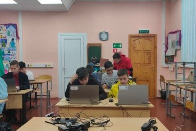 Наставники мобильного технопарка «Кванториум-Камчатка» знакомят школьников с хайтек-технологиями 0