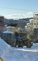 Масштабная работа по ликвидации последствий прошедшего циклона продолжается в столице Камчатки 1