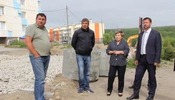 В столице Камчатки подрядчик завершает перенос инженерных сетей на последнем участке дороги на Таранца – Ларина
