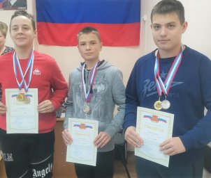 Спортсмены из Петропавловска-Камчатского показали отличные результаты на соревнованиях по шахматам 7