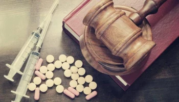 За покушение на незаконный сбыт наркотических средств с использованием интернета осужден житель Камчатки За покушение на незаконный сбыт наркотических средств с использованием интернета осужден житель Камчатки