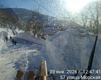 Дорожные службы продолжают ликвидировать последствия циклона в Петропавловске-Камчатском 6