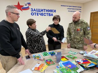 459 открыток на конкурс &laquo;Подарок Защитнику&raquo; сделали воспитанники 67 образовательных и социальных учреждений в Камчатском крае 2