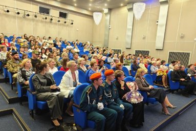С наступающим профессиональным праздником поздравили педагогов Петропавловска-Камчатского 0