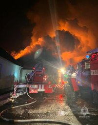 Полностью потушен пожар в поселке Паратунка на Камчатке 1 Полностью потушен пожар в поселке Паратунка на Камчатке 1