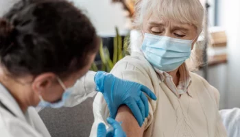 Иммунопрофилактика &mdash; всем возрастам помощница