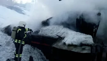 Три человека, в том числе двое детей пострадали при пожаре столице Камчатки