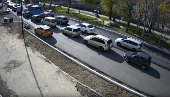 Демонтировано новое асфальтное покрытие возле театра драмы и комедии в Петропавловске-Камчатском Демонтировано новое асфальтное покрытие возле театра драмы и комедии в Петропавловске-Камчатском