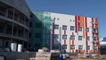 До конца года в строящемся корпусе камчатской школы № 40 завершат работы по обустройству фасада