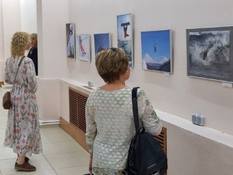 Экспозиция известного фотографа Виктора Гуменюка открылась в столице Камчатки 8