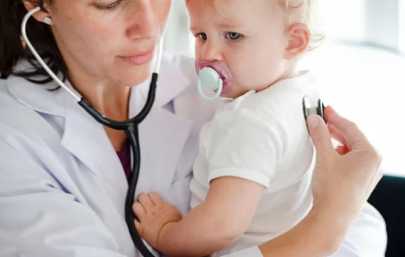 Специальность неонатолога: кто помогает новорождённым в первый месяц жизни