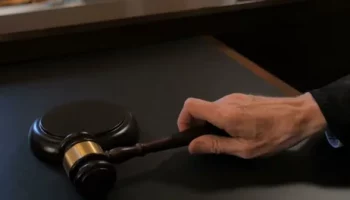 За преступление, совершенное 12 лет назад, осужден житель села Усть-Хайрюзово на Камчатке За преступление, совершенное 12 лет назад, осужден житель села Усть-Хайрюзово на Камчатке