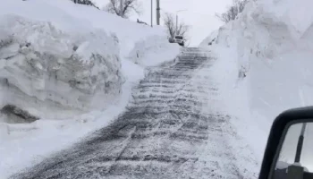 Техника весь день работала на магистралях, внутриквартальных проездах и придомовых территориях Петропавловска-Камчатского