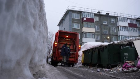 На эффективность работы по вывозу мусора влияют состояние дворовых проездов и парковки в Петропавловске-Камчатском 5