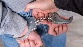 За создание ячейки экстремистского движения в колонии пойдет под суд житель Петропавловска-Камчатского За создание ячейки экстремистского движения в колонии пойдет под суд житель Петропавловска-Камчатского