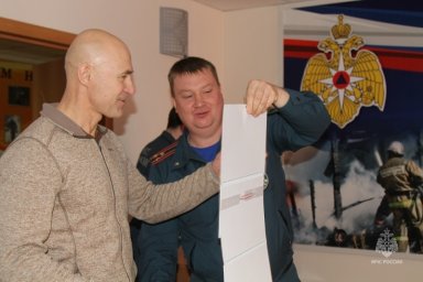 Камчатской специализированной пожарно-спасательной части МЧС России исполнилось 33 года 9