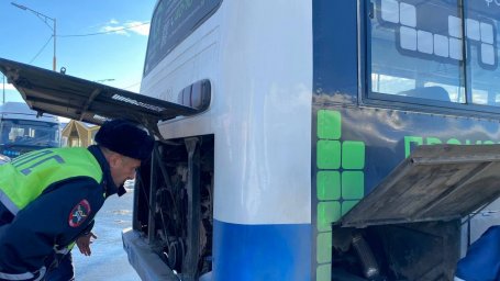 Автобусы на предмет технического и санитарного состояния проверили в столице Камчатки 7