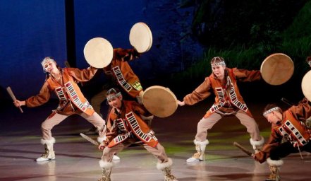 Заслуженным коллективом народного творчества стал детский эвенский ансамбль &laquo;Орьякан&raquo; на Камчатке 0