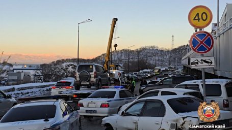 Спецрейд по борьбе с незаконной парковкой прошёл в Петропавловске-Камчатском 4