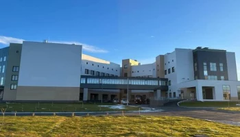 Губернатор прояснил причины задержки открытия нового медучреждения на Камчатке