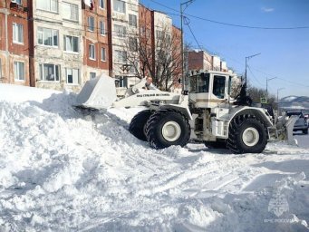 Спасатели МЧС продолжают работы по ликвидации последствий циклона на Камчатке 1