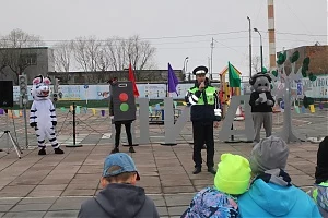 На Камчатке сотрудники городской Госавтоинспекции приняли участие в открытии детского автогородка