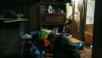 На Камчатке женщина выпала из окна собственной квартиры. Возбуждено уголовное дело