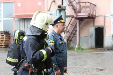 Более 60 пожарных тренировались тушить "Камчатскую мельницу" 1
