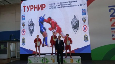 Награды с турнира в Хабаровске привезли домой юные самбисты с Камчатки 1