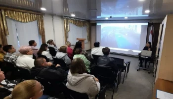 О необходимости самим соблюдать Правила дорожного движения напоминают родителям сотрудники ГИБДД на Камчатке