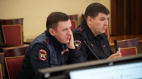 Евгений Беляев принял участие в заседании Комиссии по обеспечению безопасности дорожного движения 1