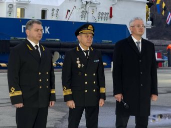 Церемония поднятия флагов на буксирах–спасателях «Узон» и «Печак» прошла на Камчатке 0