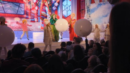 Праздничный спектакль «Самый русский Новый год» детей и членов семей военнослужащих прошел на Камчатке 10