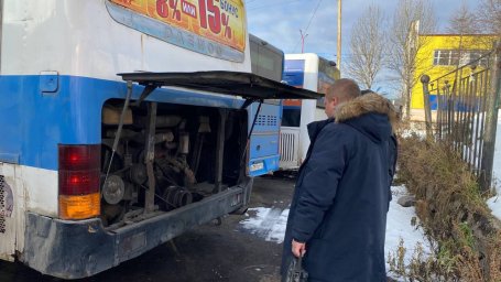 Автобусы на предмет технического и санитарного состояния проверили в столице Камчатки 4